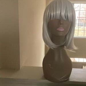 White wig never worn